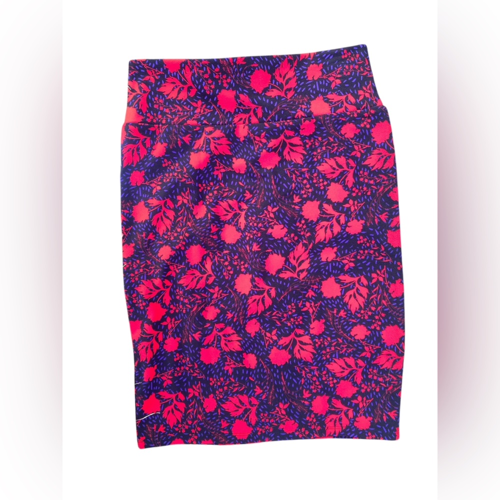 NWT LuLaRoe Sz L Cassie Black Red Floral Print Pencil Skirt